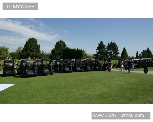 富保罗表达对小里球技的欣赏并请求其传授高尔夫技巧 富保罗表达对小里球技的欣赏并请求其传授高尔夫技巧