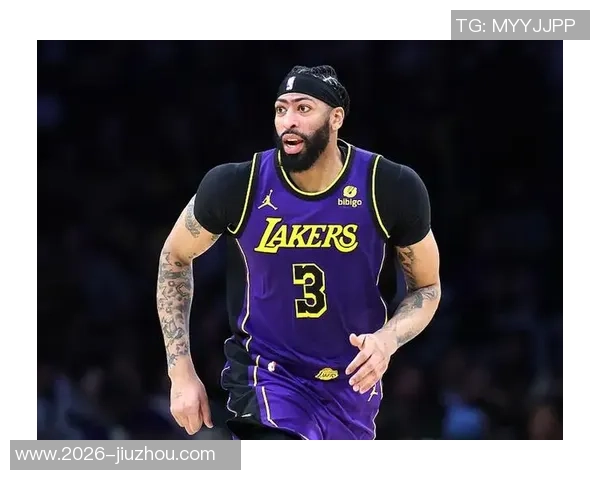 马克西表现稳健20投10中贡献27分7篮板9助攻5次失误展现全面能力