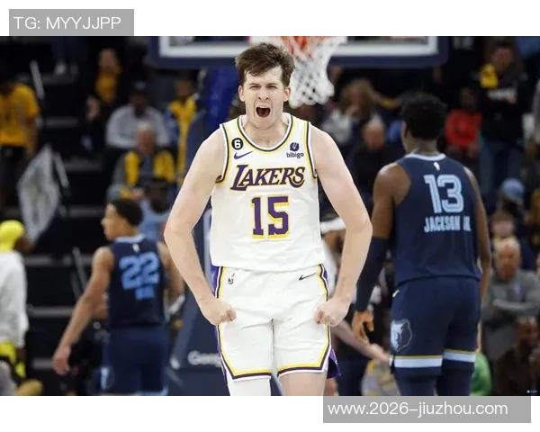 湖记：里夫斯季后赛场均167分表现不俗评价过早需谨慎